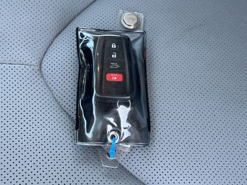 Used 2021 Toyota Highlander Platinum image 43