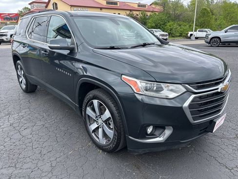Used 2021 Chevrolet Traverse LT w/ LT Premium Package FWD image 5
