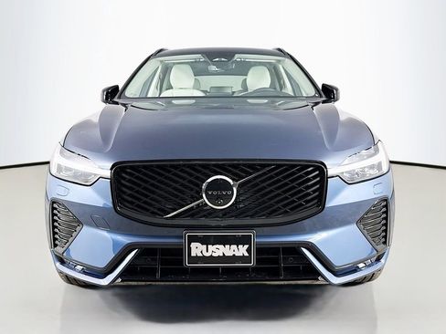 New 2026 Volvo XC60 B5 Ultra w/ Climate Package PRO image 2