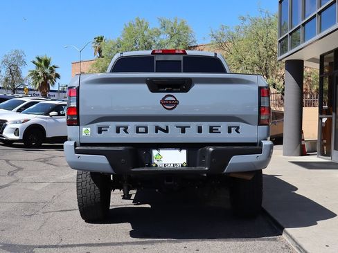 Used 2022 Nissan Frontier Pro-X RWD image 12