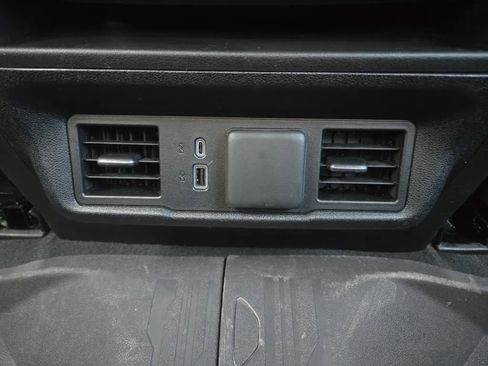 Used 2024 GMC Sierra 1500 SLE image 30