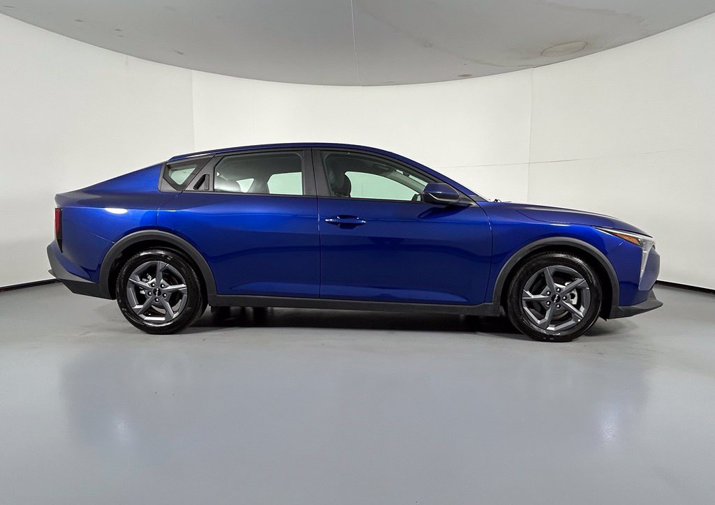 Used 2025 Kia K4 FWD image 8