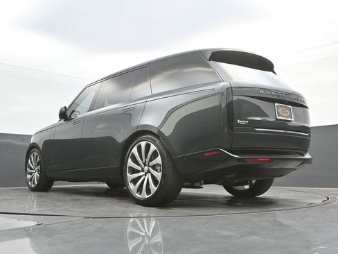 Used 2025 Land Rover Range Rover Long Wheelbase SE AWD/4WD image 38
