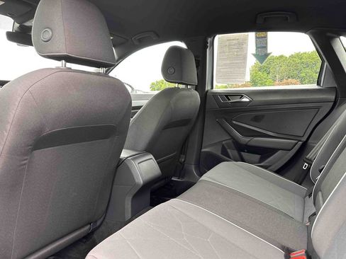 Used 2025 Volkswagen Jetta Sport FWD image 21