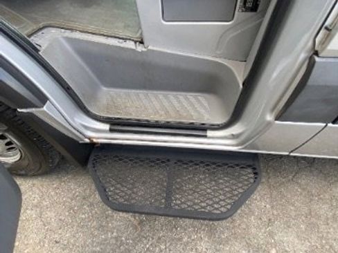 Used 2012 Mercedes-Benz Sprinter 2500 image 20