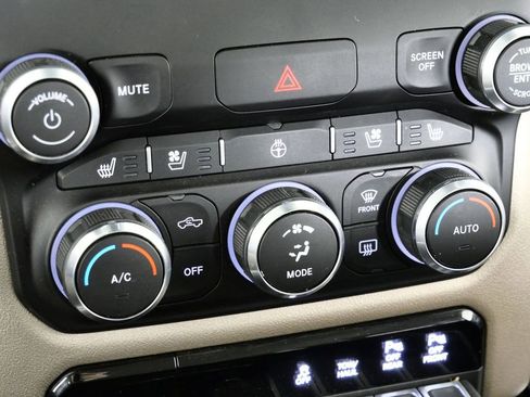 Certified 2022 RAM 1500 Laramie image 42