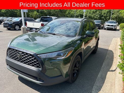 Used 2022 Toyota Corolla Cross LE FWD image 3