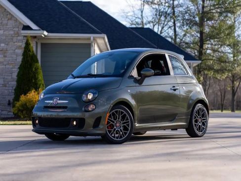 Used 2018 FIAT 500 Abarth w/ Popular Equipment Package image 1