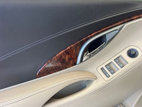 Used 2013 Buick LaCrosse Leather w/ Entertainment Package FWD image 12