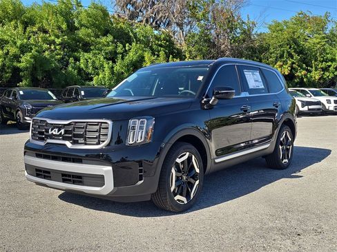 New 2025 Kia Telluride S image 4