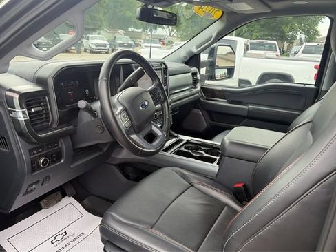 Used 2024 Ford F250 Lariat w/ Lariat Ultimate Package AWD/4WD image 9