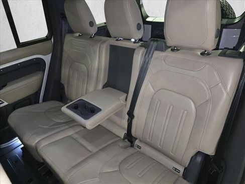 Used 2020 Land Rover Defender 110 HSE image 14