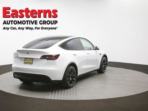 Used 2022 Tesla Model Y Long Range image 41