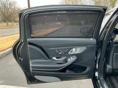 Used 2018 Mercedes-Benz Maybach S 560 4MATIC image 16