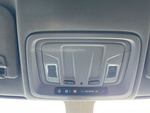 Used 2021 GMC Sierra 3500 4x4 Crew Cab w/ Gooseneck/5TH Wheel Package image 22