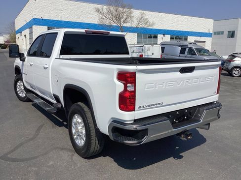 Used 2024 Chevrolet Silverado 2500 LT image 2