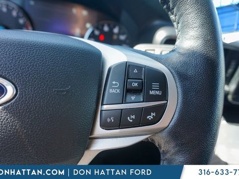 Used 2022 Ford Explorer XLT w/ Equipment Group 202A image 13