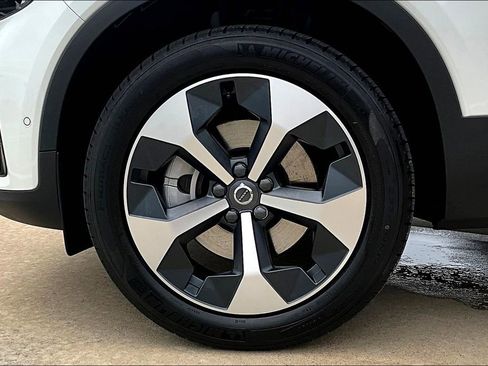New 2026 Volvo XC40 B5 Plus w/ Protection Package Premier AWD/4WD image 30
