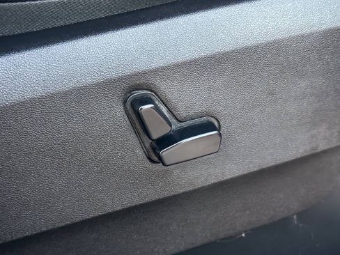Used 2015 Dodge Grand Caravan R/T w/ Driver Convenience Group FWD image 12