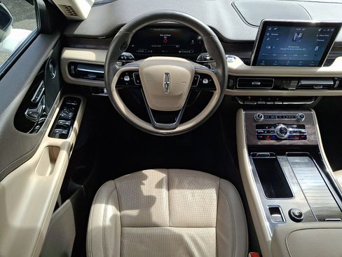 Used 2023 Lincoln Aviator Reserve w/ Equipment Group 201A image 12