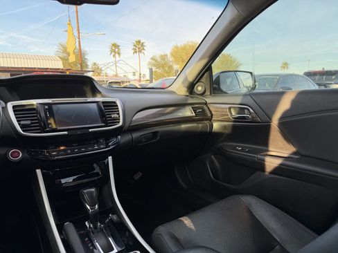 Used 2016 Honda Accord EX-L image 21