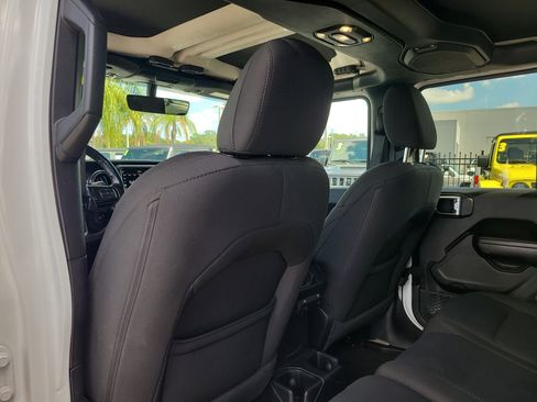 Used 2021 Jeep Wrangler Unlimited Sport image 12