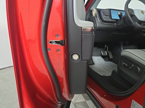 Used 2023 Rivian R1T Adventure image 30