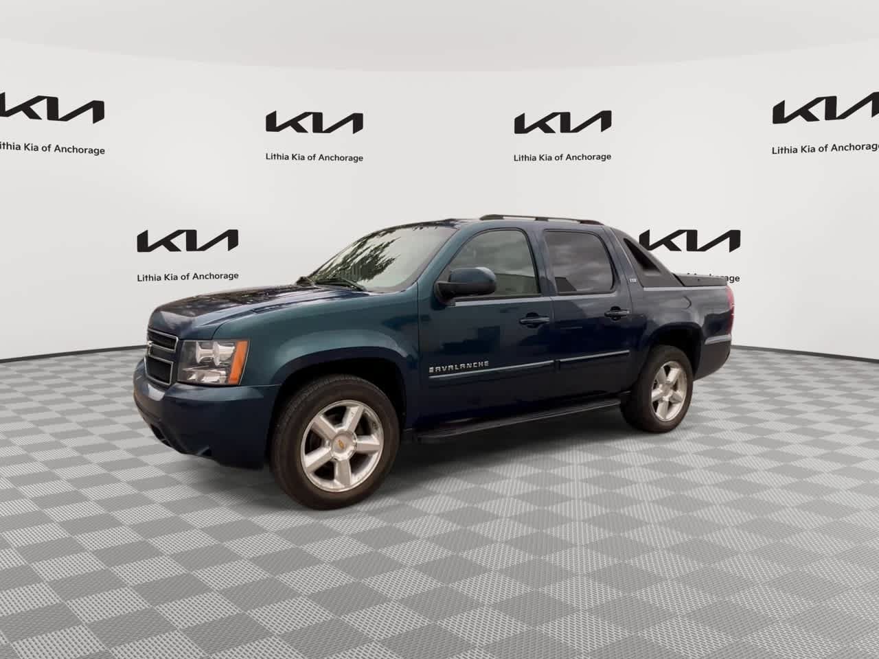 Used 2007 Chevrolet Avalanche LTZ w/ LTZ Preferred Equipment Group AWD/4WD image 4
