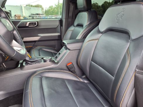 Used 2023 Ford Bronco Badlands AWD/4WD image 3