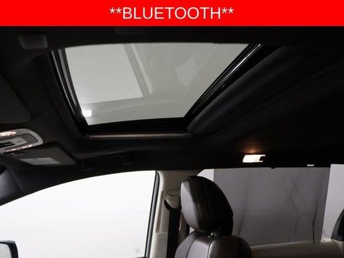 Used 2024 Toyota Sienna Platinum image 10