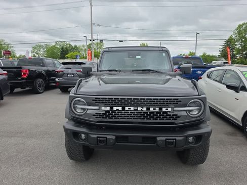 Used 2022 Ford Bronco Badlands w/ Sasquatch Package AWD/4WD image 2