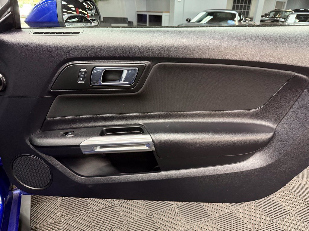 Used 2015 Ford Mustang Coupe RWD image 44