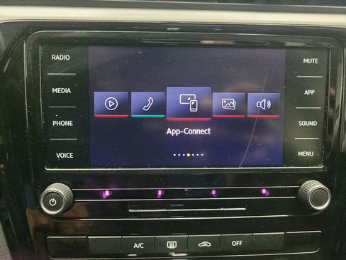 Used 2021 Volkswagen Passat 2.0T S image 23