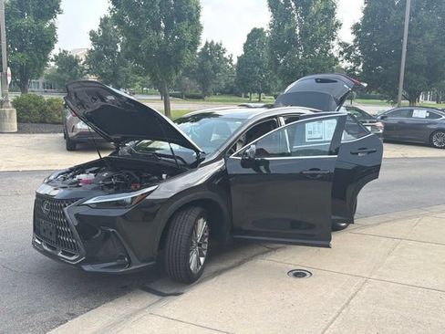 Used 2024 Lexus NX 350 AWD w/ Vision Package image 10