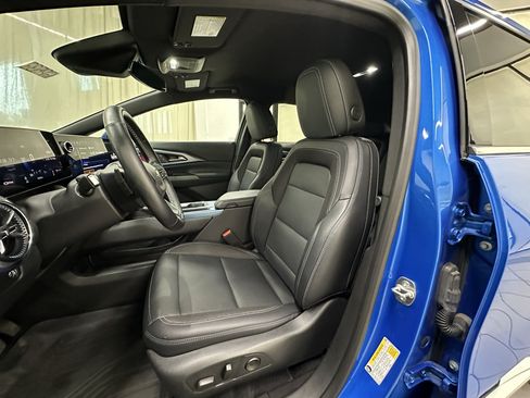 Certified 2024 Chevrolet Equinox EV LT FWD image 23