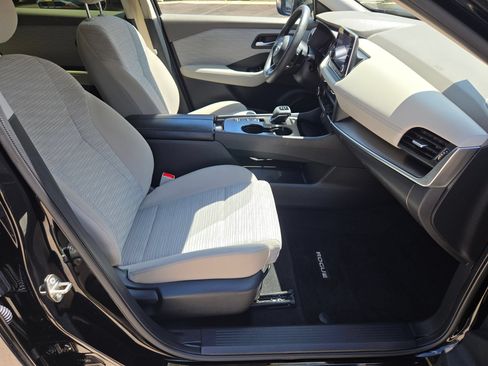 Used 2023 Nissan Rogue SV FWD image 27