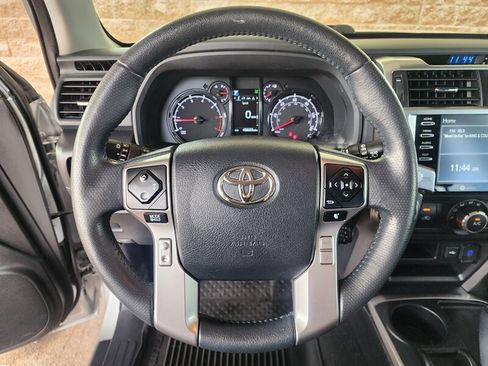 Used 2021 Toyota 4Runner SR5 RWD image 28
