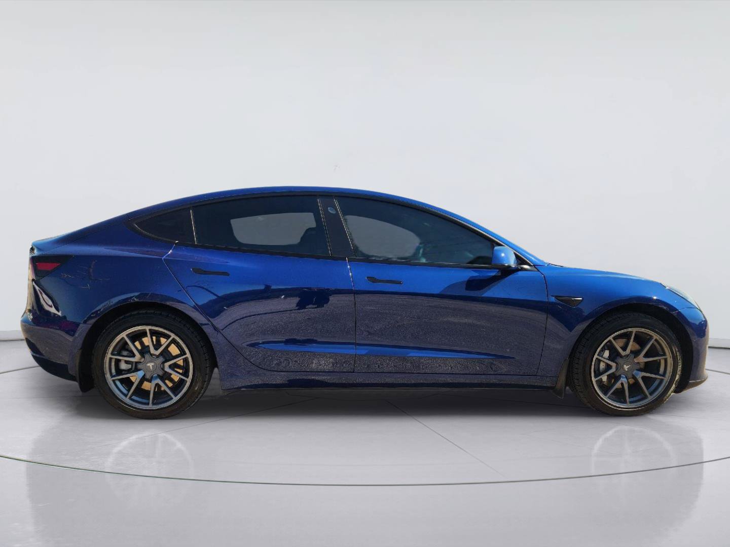 Used 2021 Tesla Model 3 Standard Range Plus RWD image 4