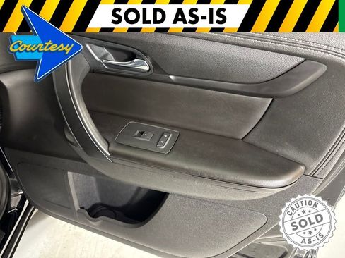 Used 2016 GMC Acadia SLE FWD image 13