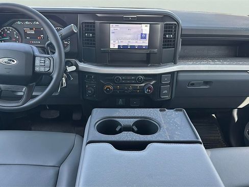 New 2025 Ford F250 XL w/ 360-Degree Camera Package image 9