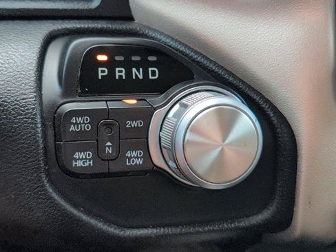 Used 2020 RAM 1500 Laramie AWD/4WD image 22