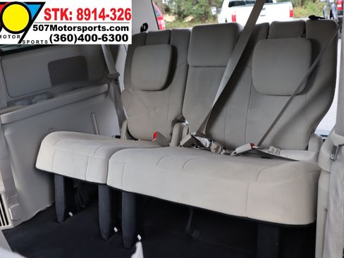Used 2013 Dodge Grand Caravan SE image 13
