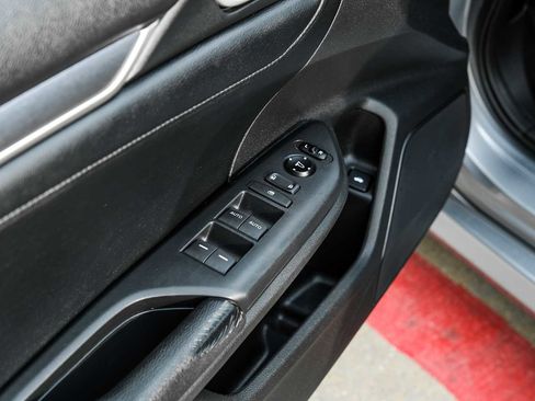 Used 2017 Honda Civic Touring image 41