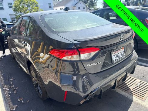 Certified 2023 Toyota Corolla SE w/ SE Premium Package FWD image 4