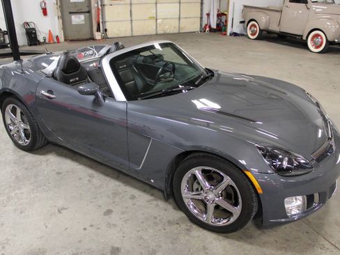 Used 2009 Saturn Sky Red Line RWD image 30