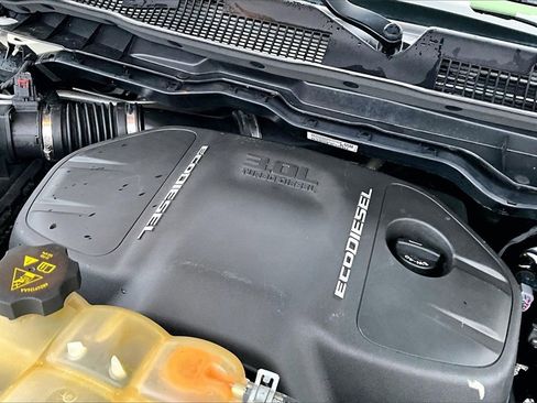 Used 2017 RAM 1500 Laramie w/ Convenience Group image 35