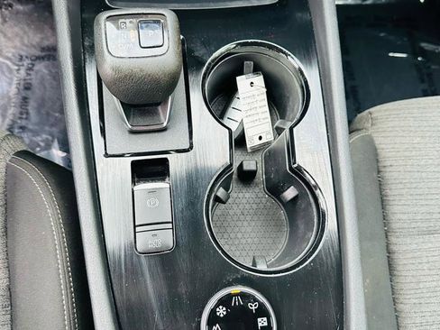 Used 2021 Nissan Rogue SV image 19