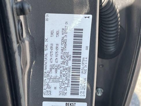 Used 2016 Toyota Tundra SR5 w/ SR5 Upgrade Package image 33