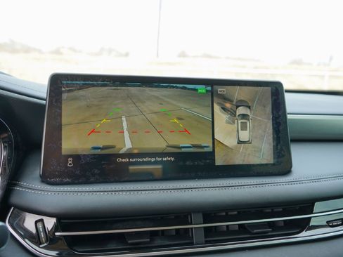 Certified 2023 INFINITI QX60 Luxe w/ Performance Audio Package image 18