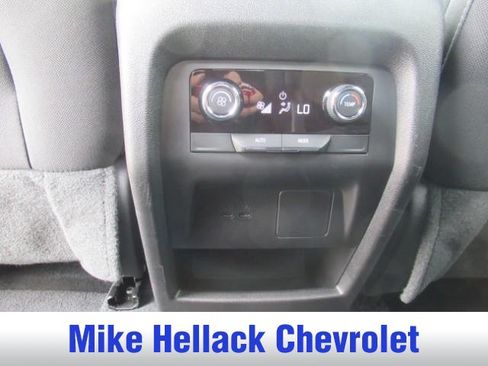 Used 2026 Chevrolet Traverse LT FWD image 20